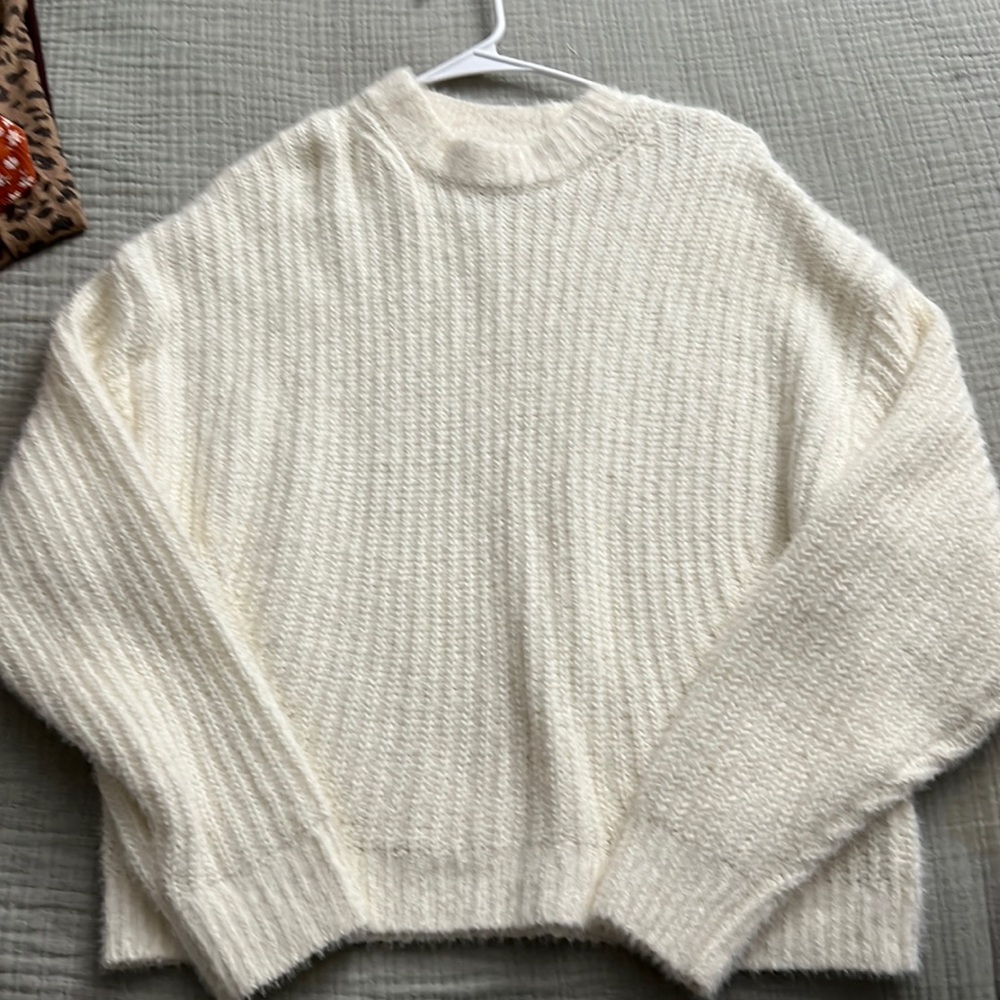 Cozy Abercrombie sweater